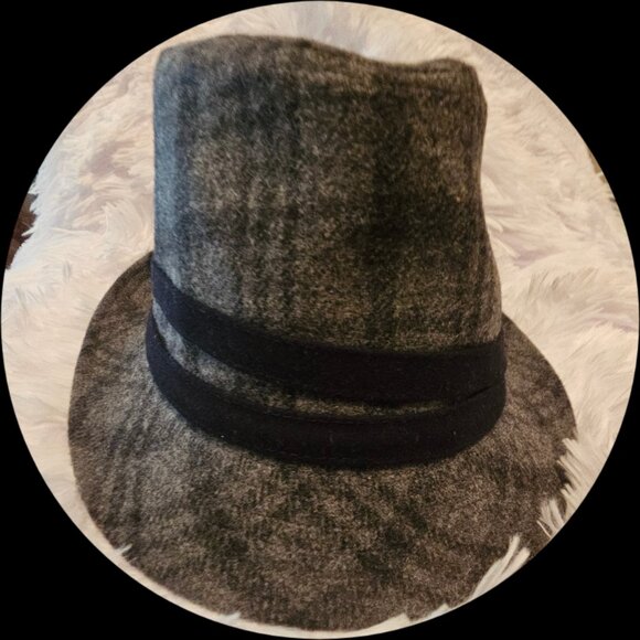 2 fedora hats - Picture 4 of 7
